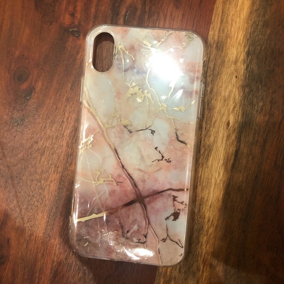 pink marble phone case for the iPhone XR - Picture 4 of 5